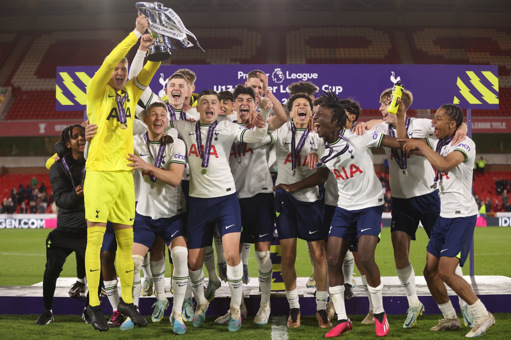 英超-约翰逊双响孙兴慜两助攻 热刺客场4-1大胜.